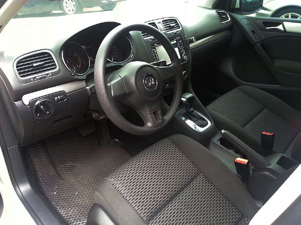 Golf 1.6 MK6 可全額貸找錢 照片6