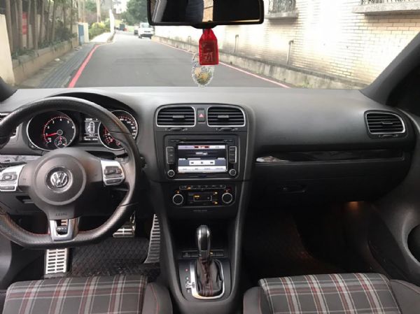 【2012年VW GTI五門掀背 天窗  照片3