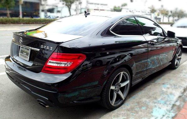 2014年 賓士 C250 黑 135萬 照片10