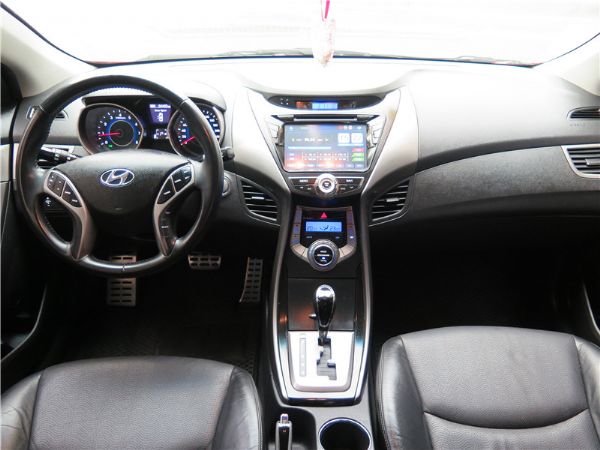 2014年 現代 Elantra 照片2