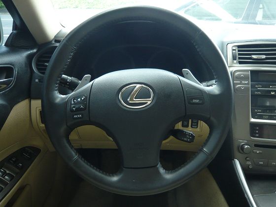 Lexus IS250 2.5 照片3