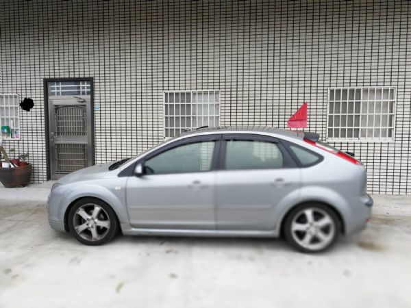 Ford Focus MK2 原廠手排 照片2