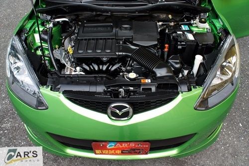 10年 MAZDA2 1.5 一手蘋果綠 照片5