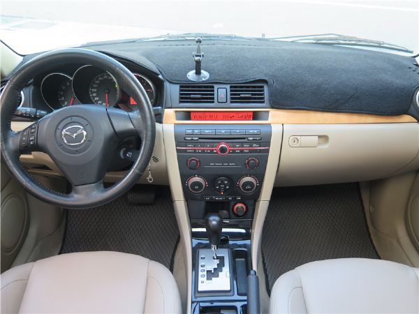 2006年 Mazda 馬自達3 照片3