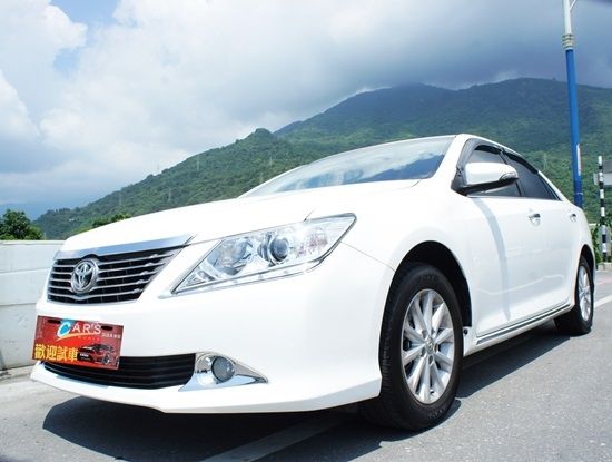 2013年 CAMRY 白色高級房車省油 照片2