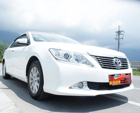 2013年 CAMRY 白色高級房車省油 照片3