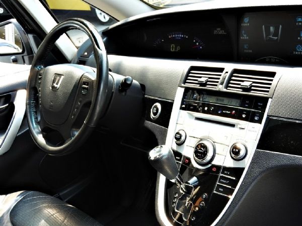 MPV 2.2 免保人可全貸可超貸 照片9
