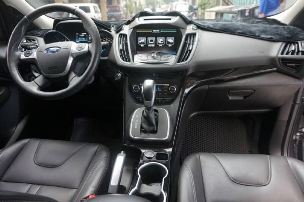 2015 ForD KugA 柴油4WD 照片4