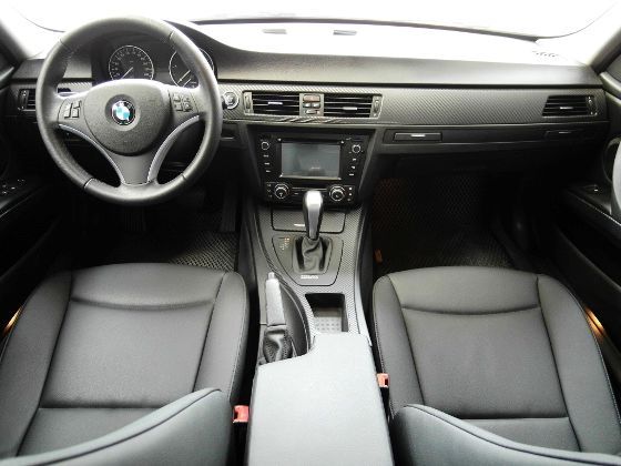 BMW 寶馬 318D 2.0 照片2