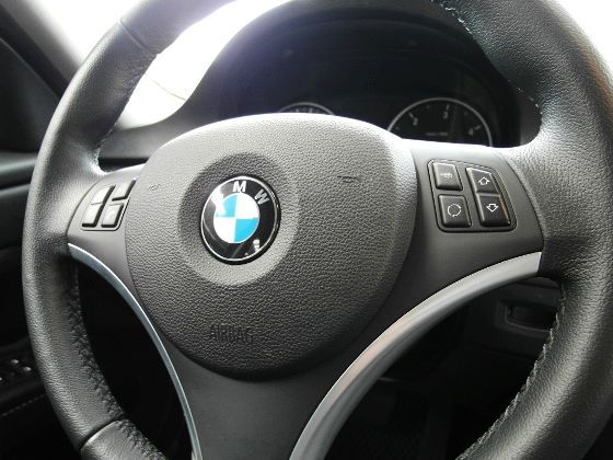 BMW 寶馬 318D 2.0 照片3