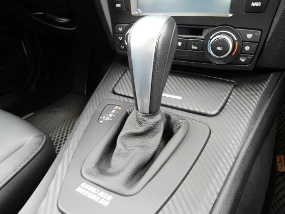 BMW 寶馬 318D 2.0 照片5