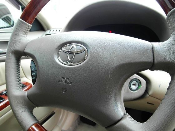 Toyota 豐田 Camry (G版) 照片3