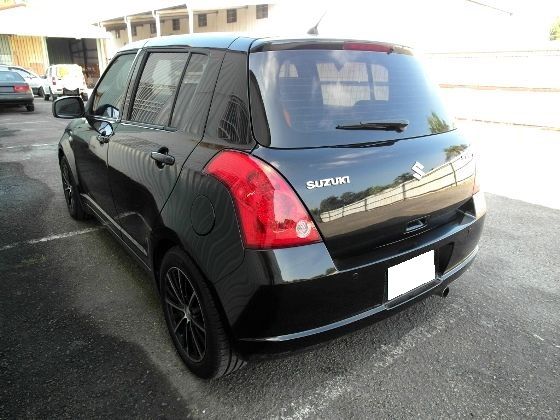 Suzuki 鈴木 Swift 1.5黑 照片10