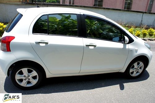 2008年 YARIS 省油耐用的小車 照片4