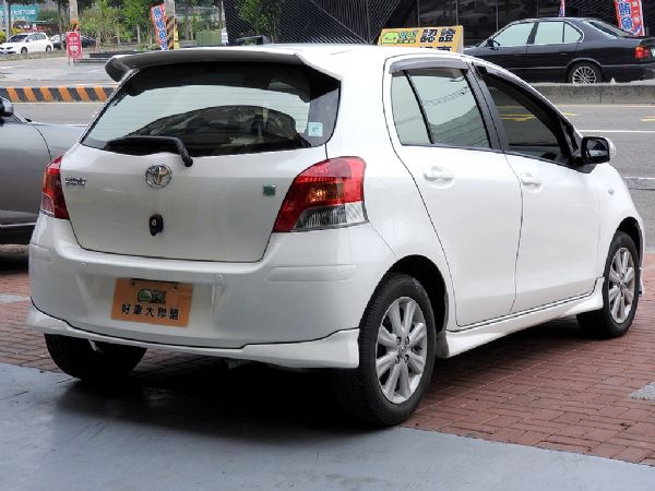 YARIS 亞力士 1.5 免頭款可全貸 照片4