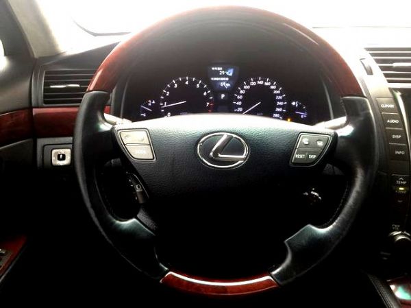 2007年 凌志 LS460 加長 銀  照片5