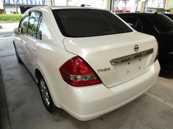 Nissan 日產 Tiida (4D) 照片10