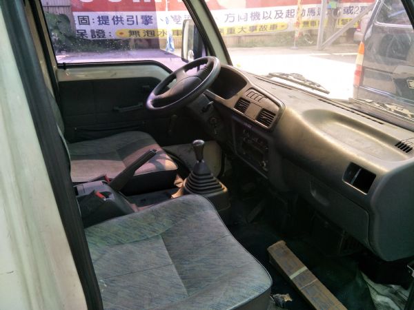 威力箱型車 照片5