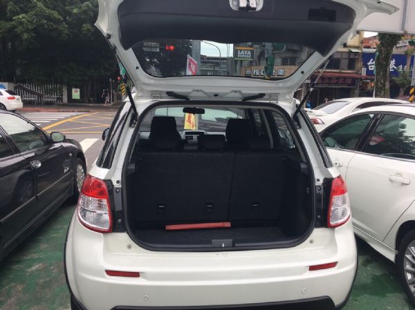 SUZUKI SX4 5D 照片4