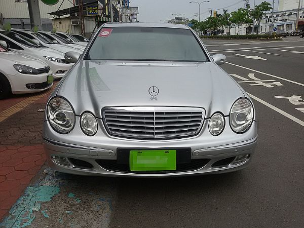 BENZ 賓士 E240 照片3