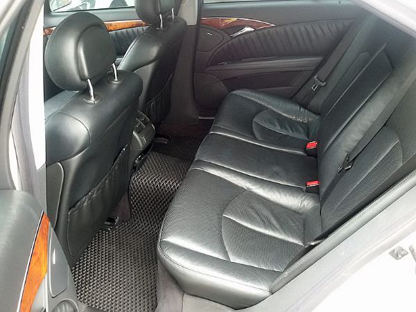 BENZ 賓士 E240 照片7