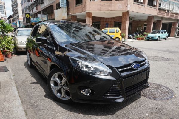 2013 ForD FocuS 5D 照片1