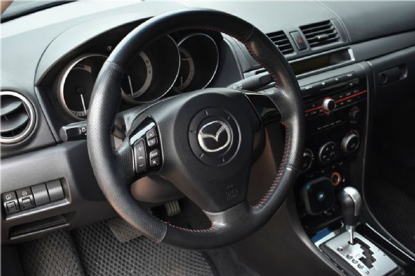FB搜尋：麥卡汽車 Mazda3 照片4
