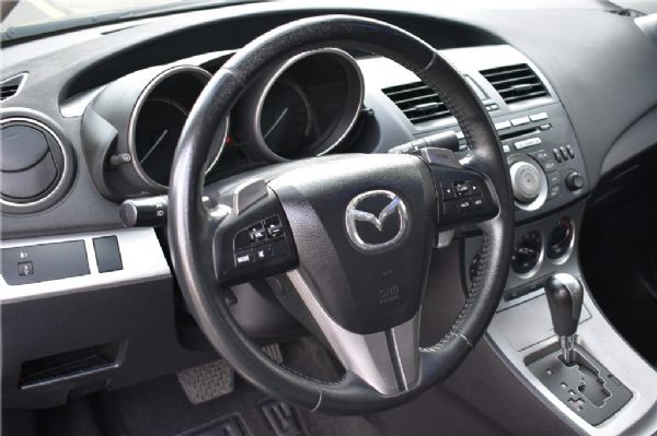 FB搜尋：麥卡汽車 Mazda3 照片5