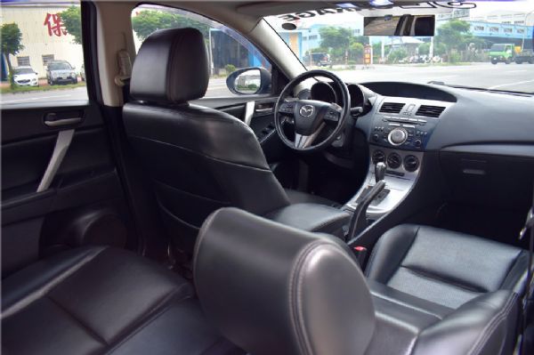 FB搜尋：麥卡汽車 Mazda3 照片9