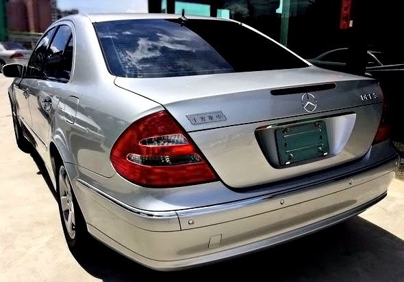 2005年 賓士 E350 銀 30.5 照片10