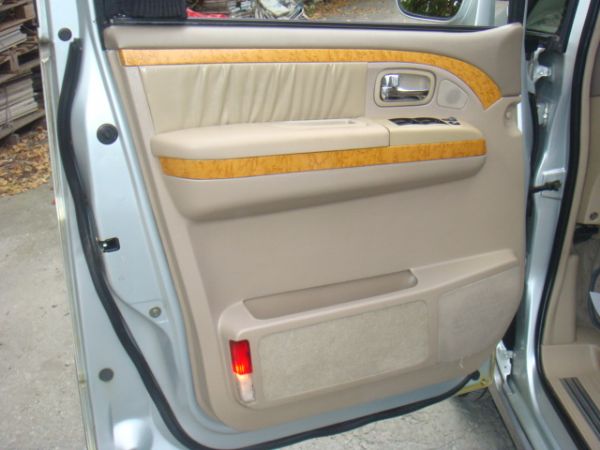 NISSAN Q-RV 照片3