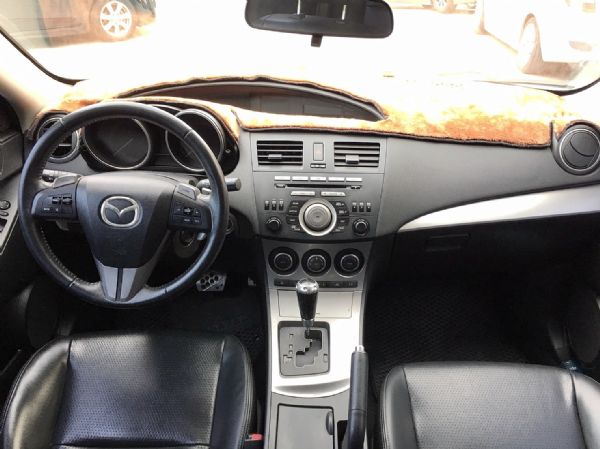 MAZDA3 一手漂亮車 照片4