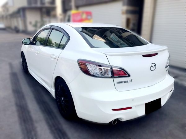 Mazda3 4D 稀有釋出 車況綿 照片8