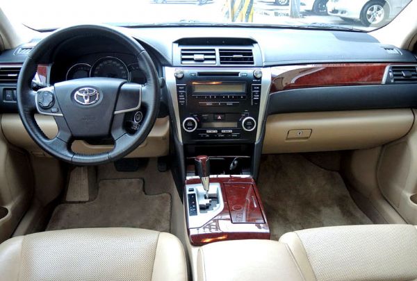 12年 豐田 TOYOTA CAMRY  照片3