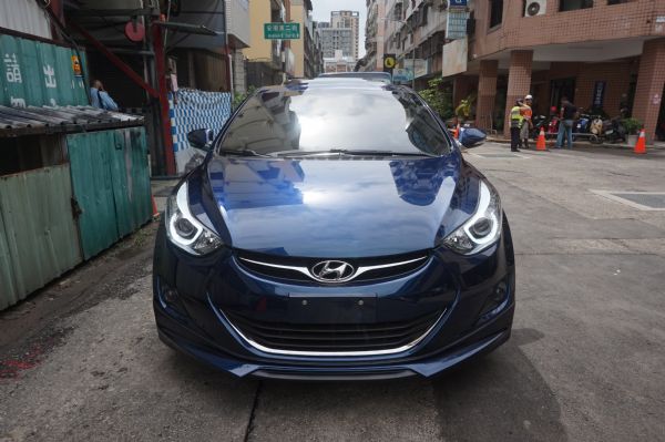 14年 Elantra 台中 中古車 照片2