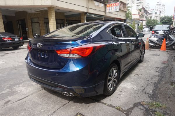 14年 Elantra 台中 中古車 照片7