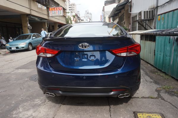 14年 Elantra 台中 中古車 照片8