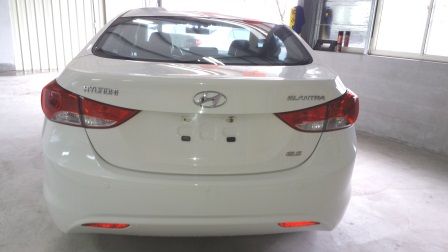 現代 2013 ELANTRA 1.8  照片5