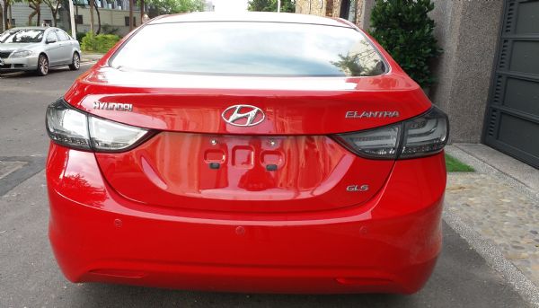 2013年 ELANTRA 1.8 紅 照片6