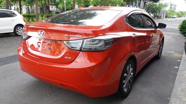 2013年 ELANTRA 1.8 紅 照片7