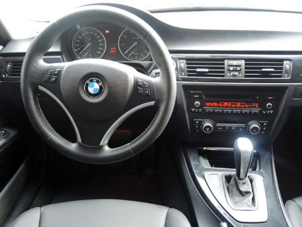 10年 BMW E90 320i 認證車 照片3