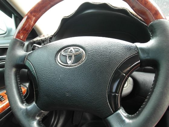 Toyota 豐田 Camry 2.0 照片3