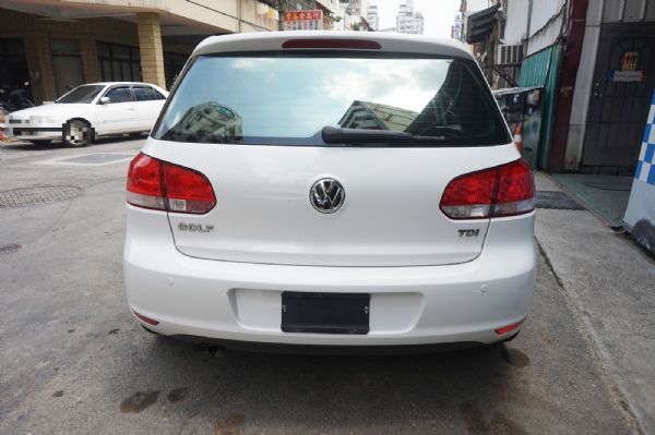 2010 VW GOLf 柴油 認證車 照片6