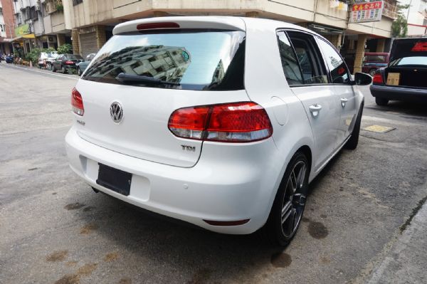 2010 VW GOLf 柴油 認證車 照片8