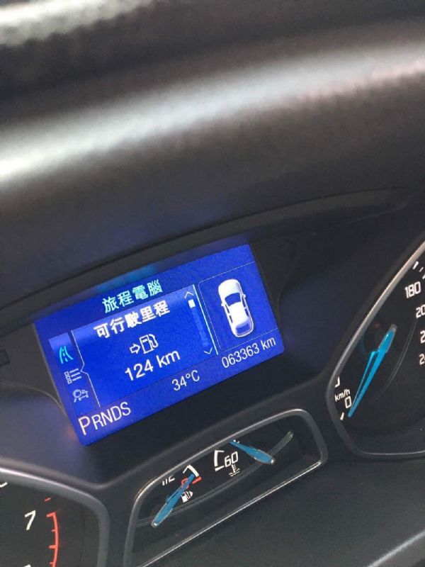 12年 福特 佛卡司5D 2.0 27萬 照片5