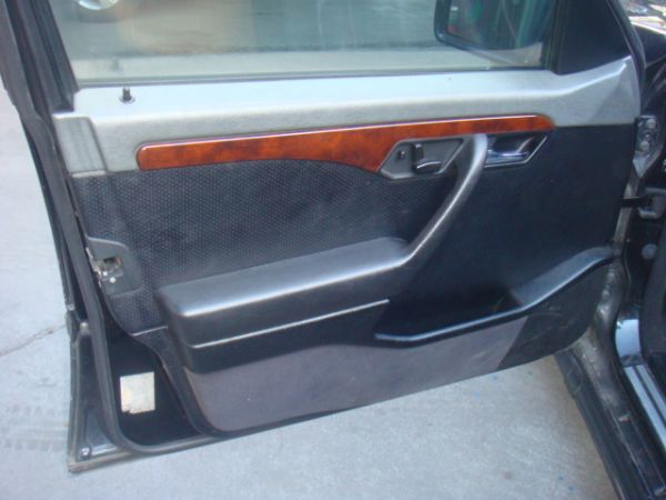 BENZ C220 照片3