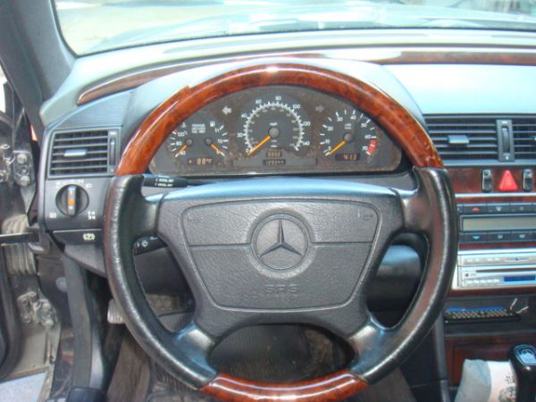 BENZ C220 照片9