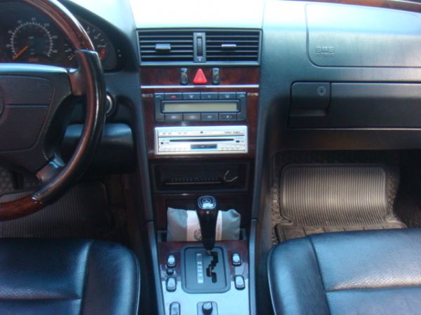 BENZ C220 照片10