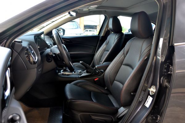2015年魂動Mazda3 4D頂級配備 照片5