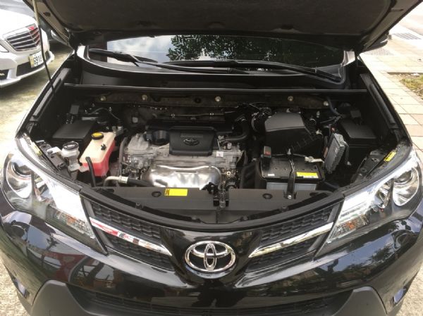 TOYOTA RAV4 2.5 黑4WD 照片5